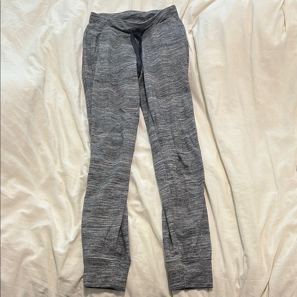Lululemon ready to rulu pants sz 2